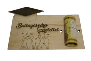 Gravírozott fa ballagási üdvözlőlap és pénztartó – "Ballagásodra szeretettel"
